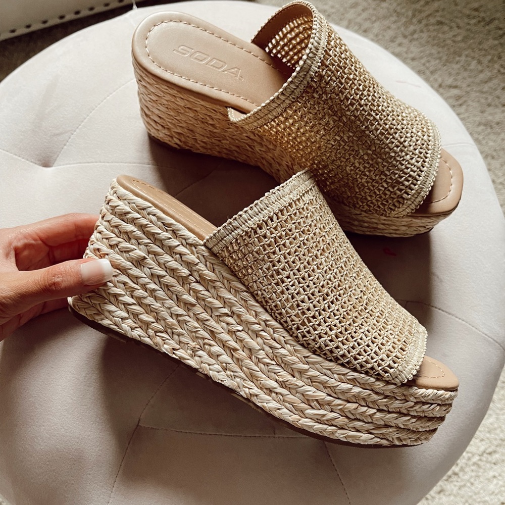 NEW Raffia Wedges